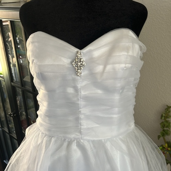 P masquerade cocktail dress great for Halloween fairytale costume or dance - Picture 2 of 6